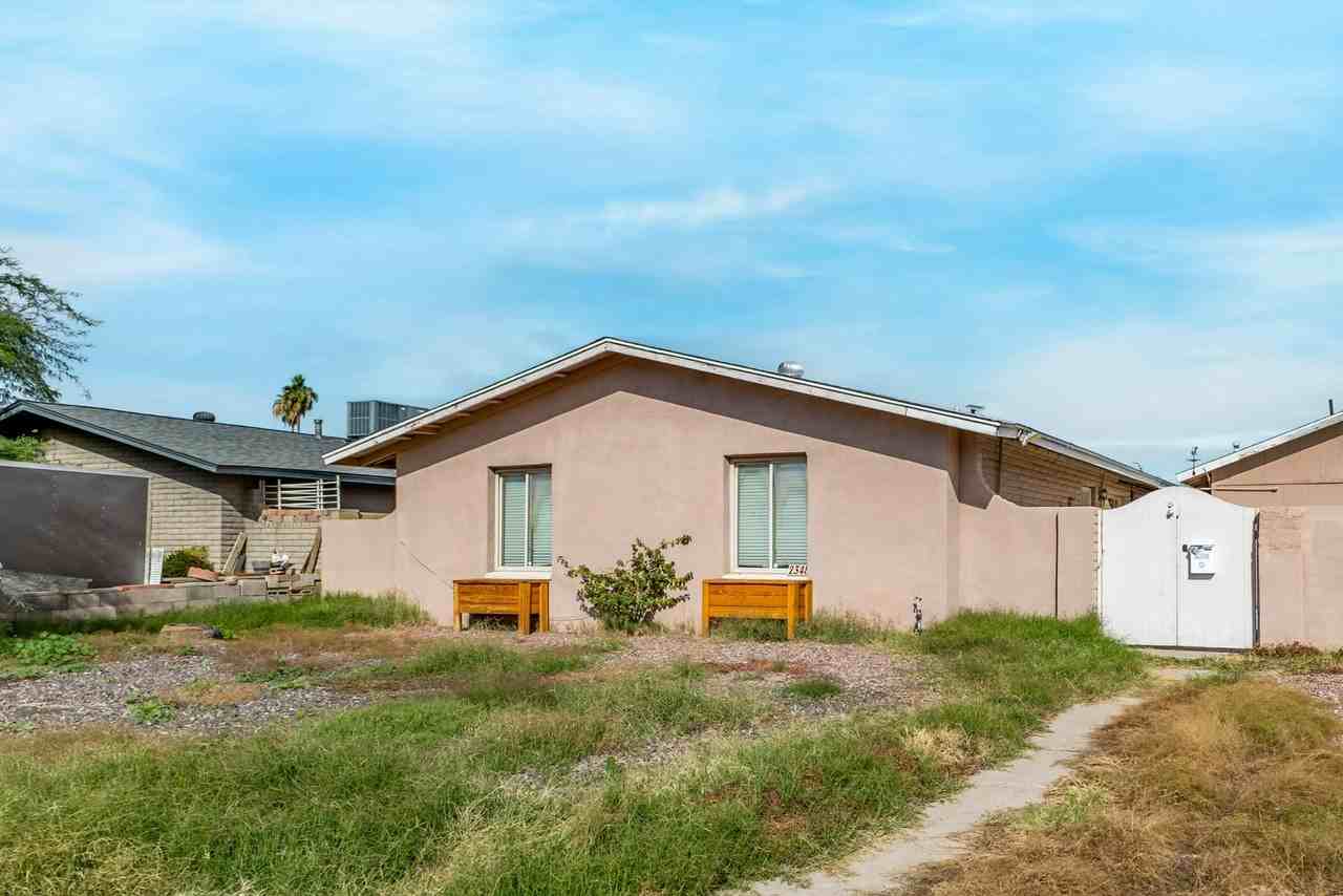 West Laurel Lane - Photo 3 of 10