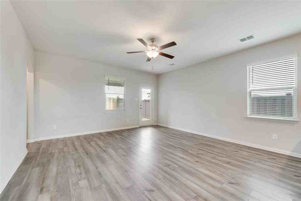 2004 Penaflor Dr - Photo 4 of 19