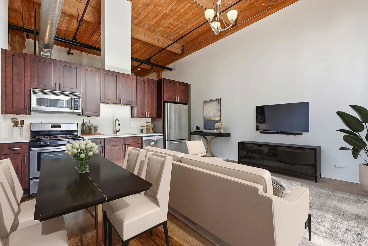 215 N Aberdeen St #607B - Photo 3 of 8