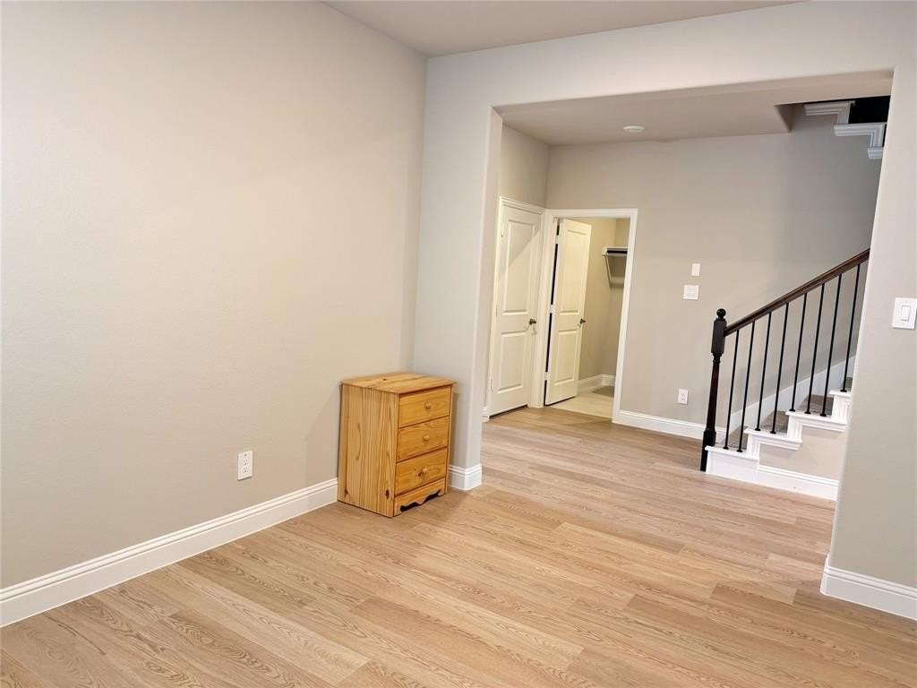 769 Poppy Ln - Photo 3 of 32