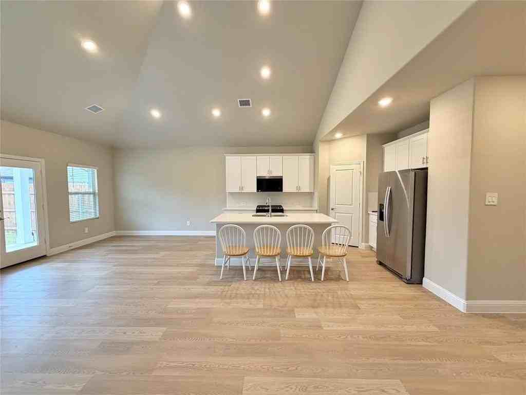 769 Poppy Ln - Photo 5 of 32