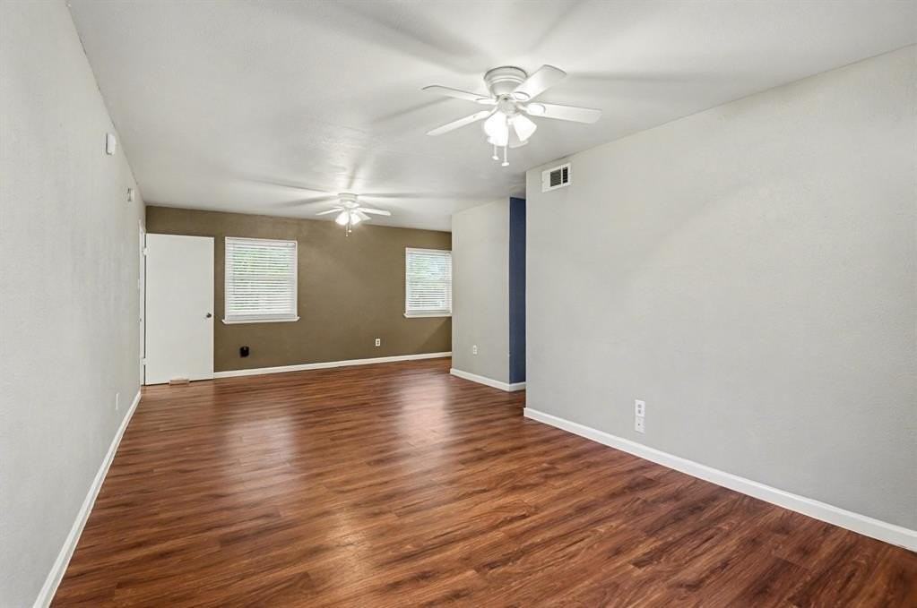 1202 Crane Dr - Photo 4 of 25