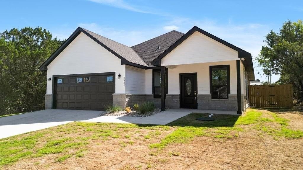 2515 Austin Ct - Photo 2 of 34