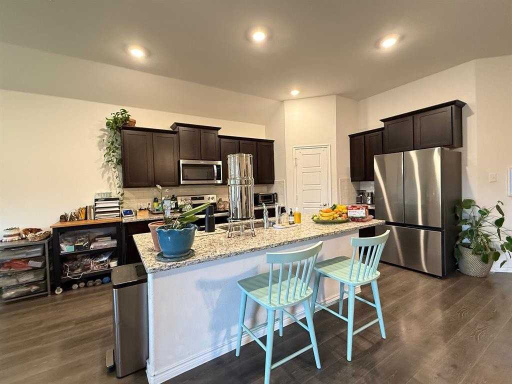 2631 Strawberry Hill Lane - Photo 4 of 15