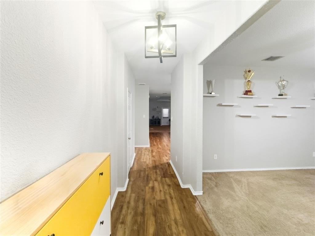 8101 Kurgan Trail - Photo 7 of 40