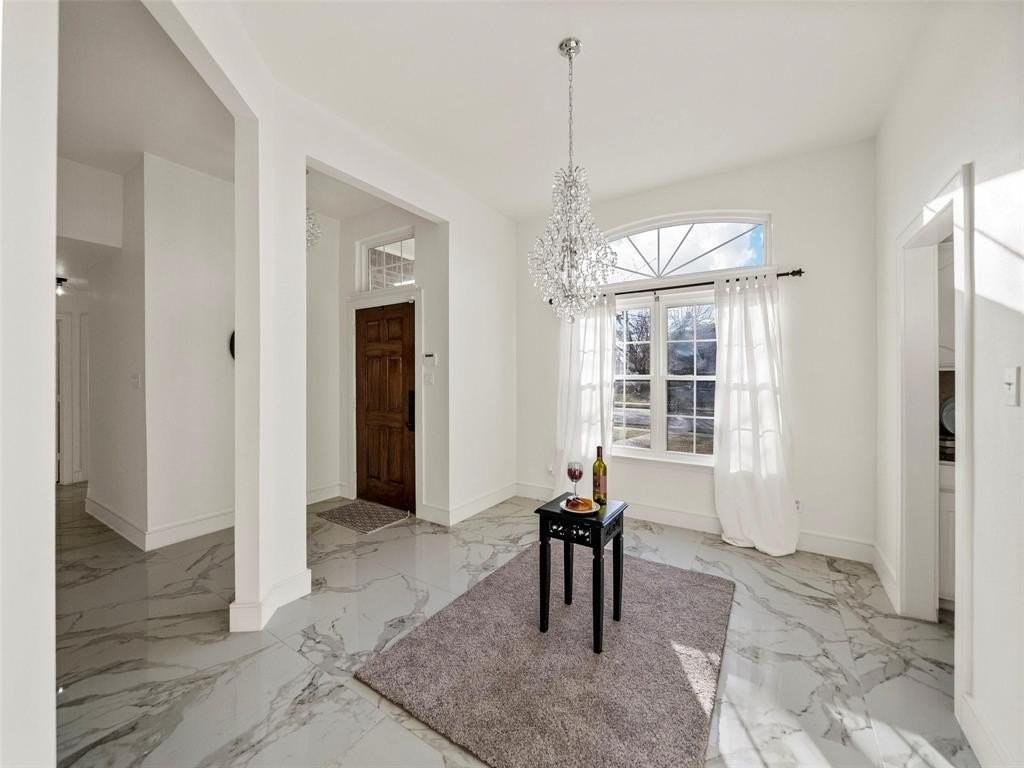 4818 Mize Court - Photo 5 of 21