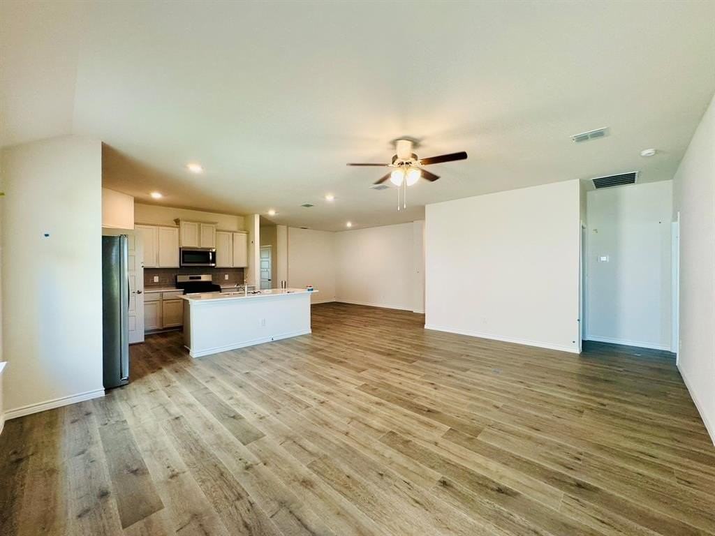 4028 Moss Road - Photo 5 of 29