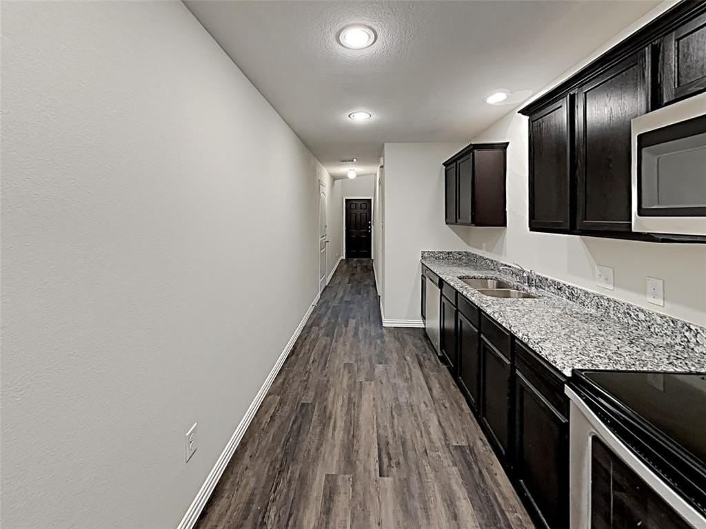 10512 Wild Oak Dr - Photo 4 of 15