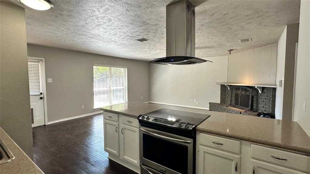 534 Windsor Dr - Photo 4 of 14