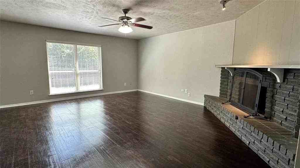 534 Windsor Dr - Photo 5 of 14