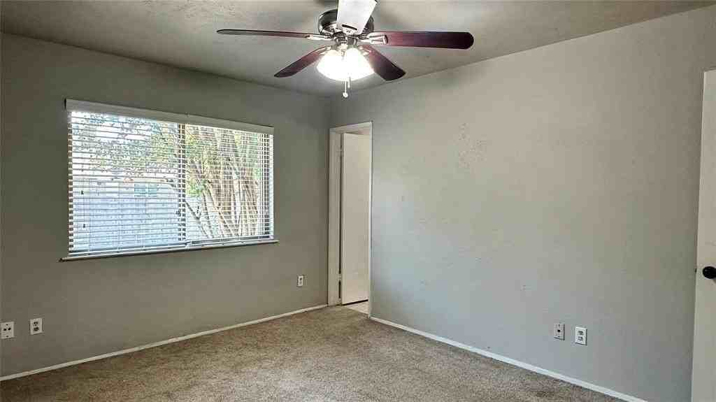 534 Windsor Dr - Photo 7 of 14