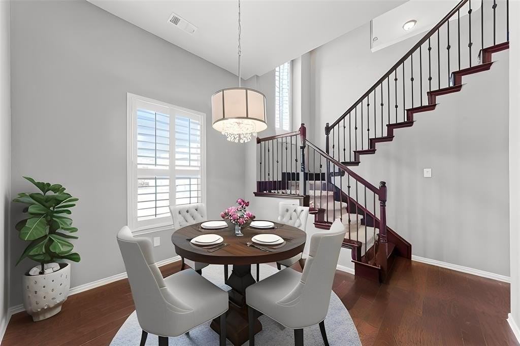 1901 Fair Parke Ln - Photo 4 of 37