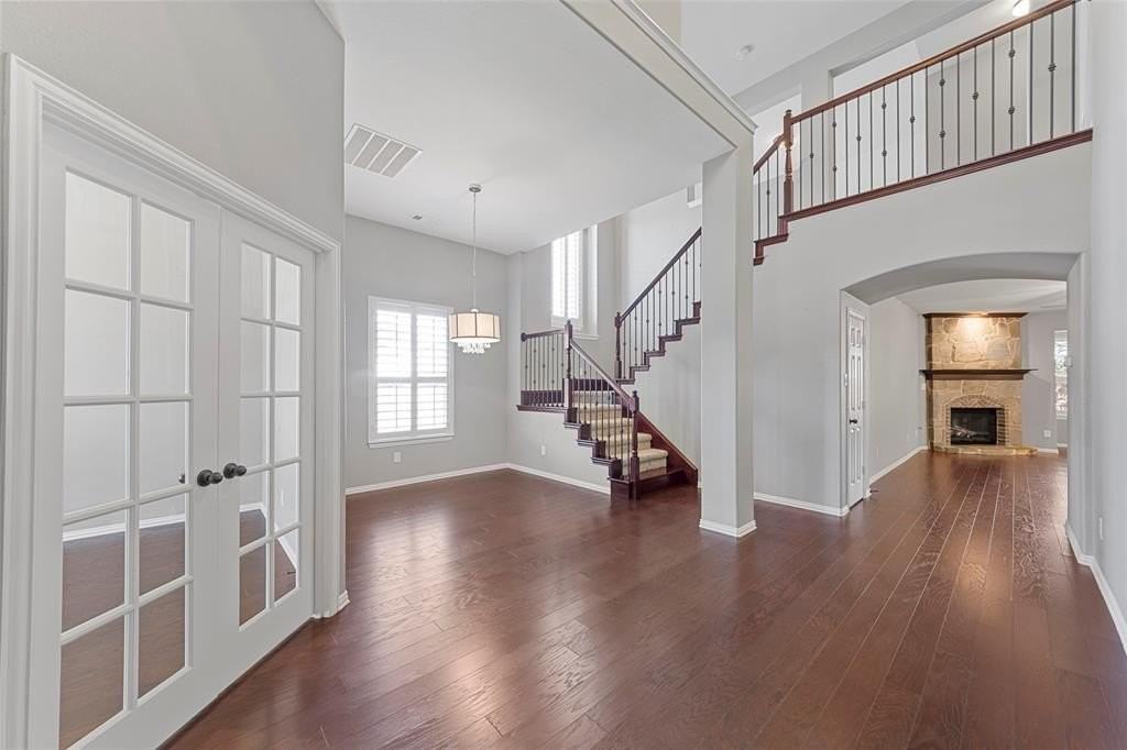 1901 Fair Parke Ln - Photo 7 of 37