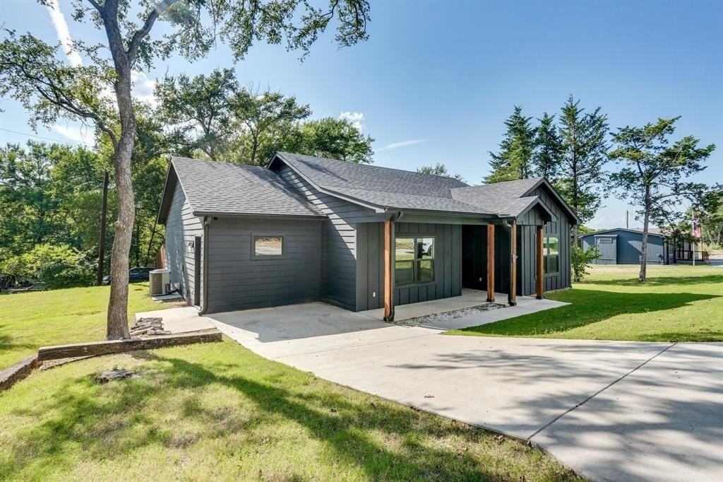 265 Bentwood Drive - Photo 2 of 24