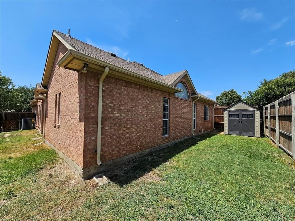 2544 Cattail Ln - Photo 4 of 33