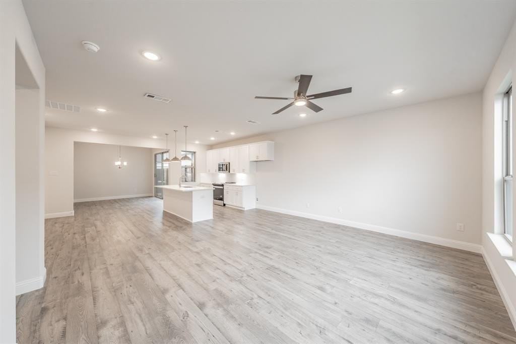 9707 Thorncrown Ln - Photo 2 of 37