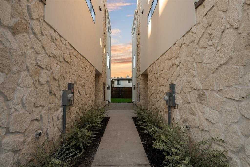 1516 Holly Ave - Photo 3 of 21