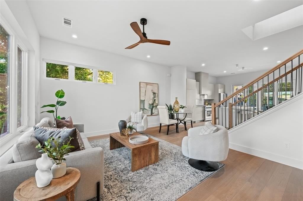 1516 Holly Ave - Photo 5 of 21