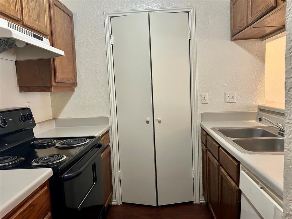 409 Crest Line Dr - Photo 5 of 12