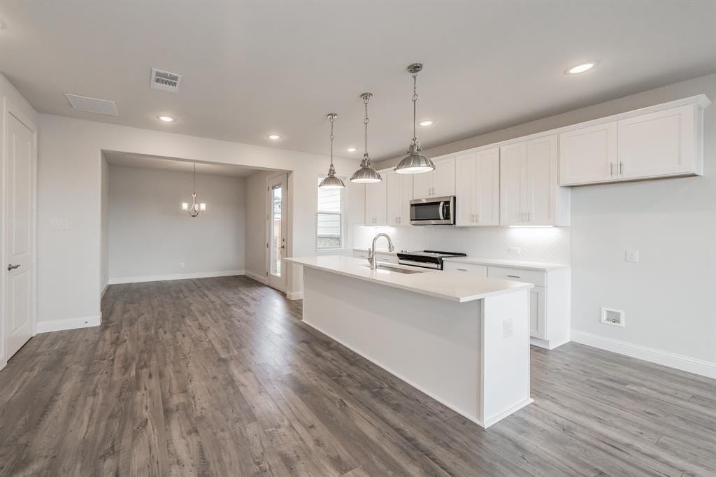 9613 Thorncrown Ln - Photo 6 of 34