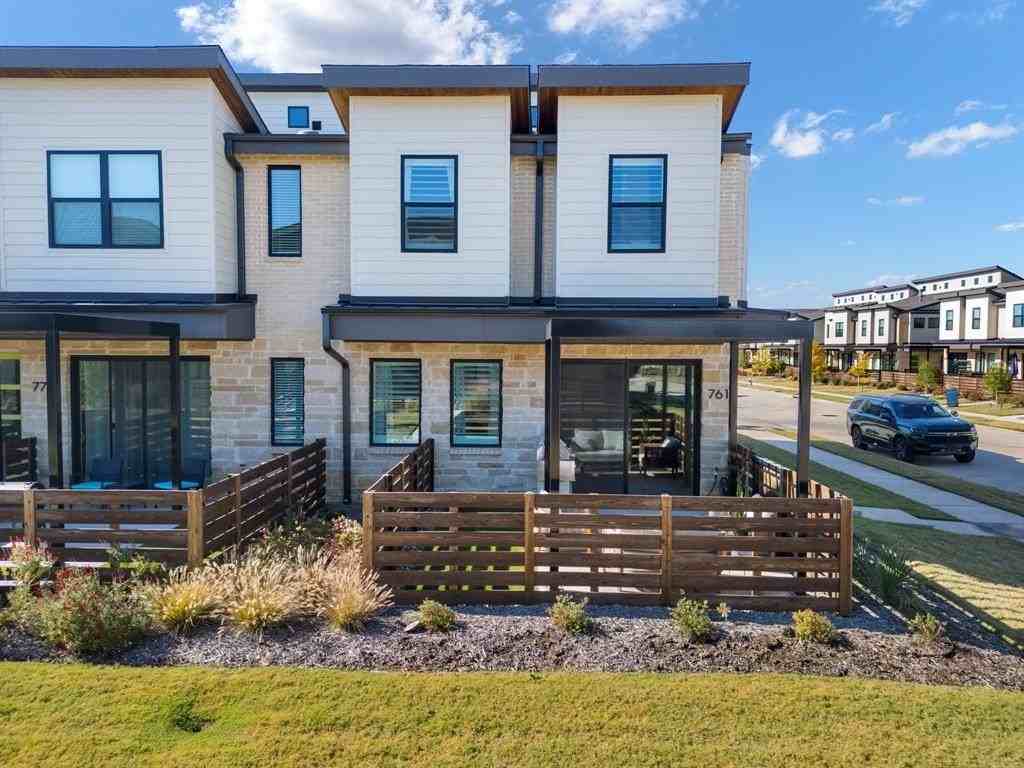 761 Cavitt Ct - Photo 4 of 23