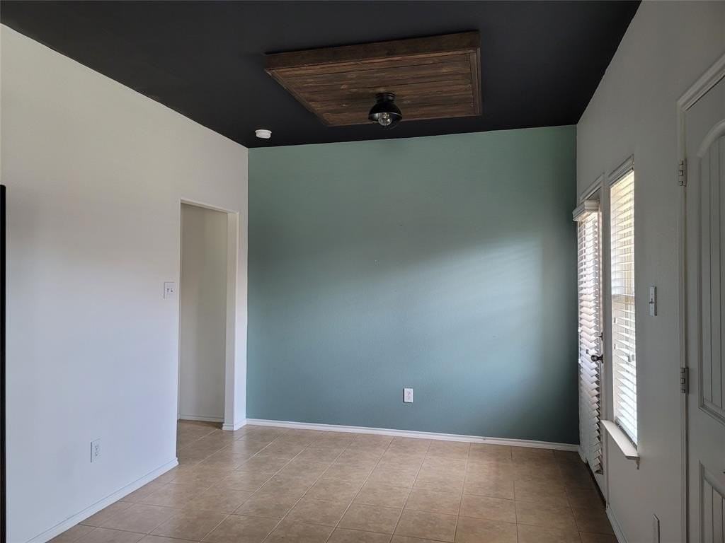 121 Chalk Road - Photo 6 of 22