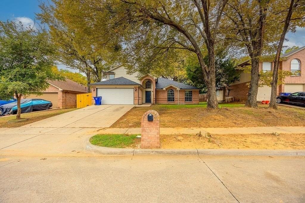 907 Yellowstone Drive - Photo 5 of 39