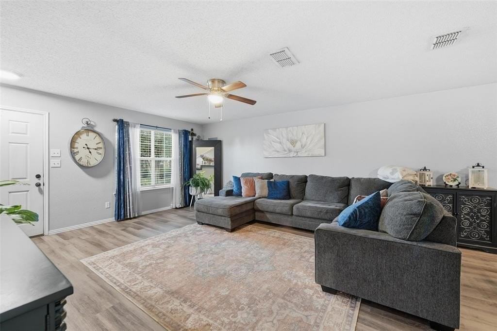 5728 Giddyup Lane - Photo 6 of 35