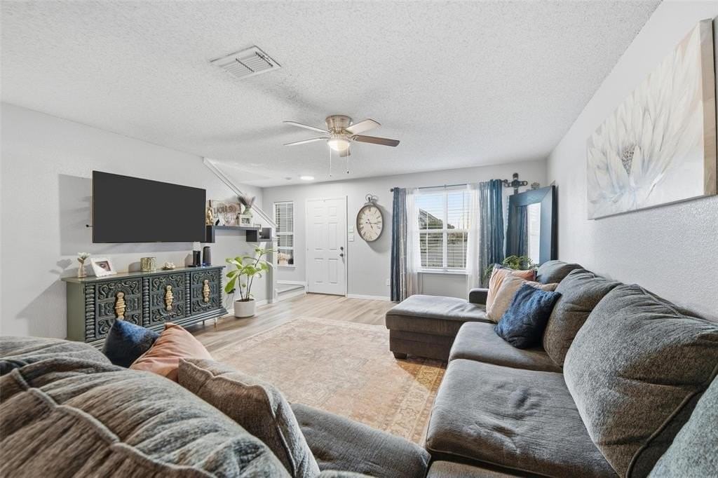 5728 Giddyup Lane - Photo 7 of 35