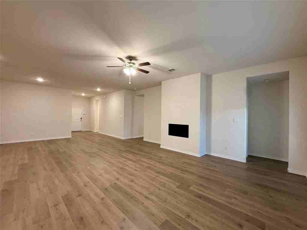 Eugene Street - Photo 7 of 32