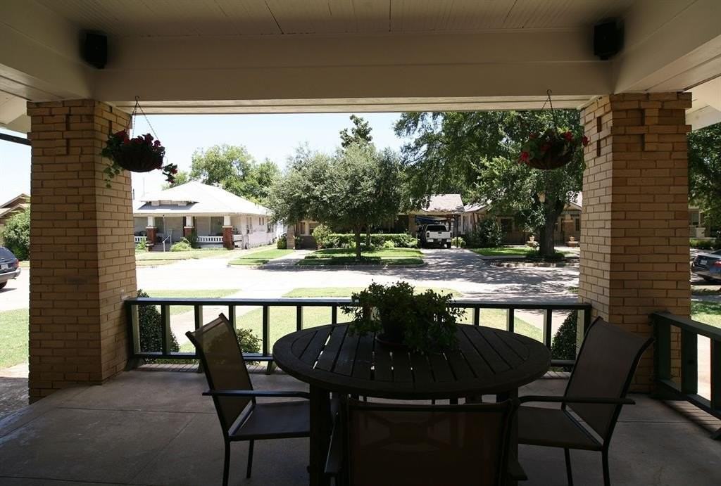 3108 S Adams St - Photo 4 of 18