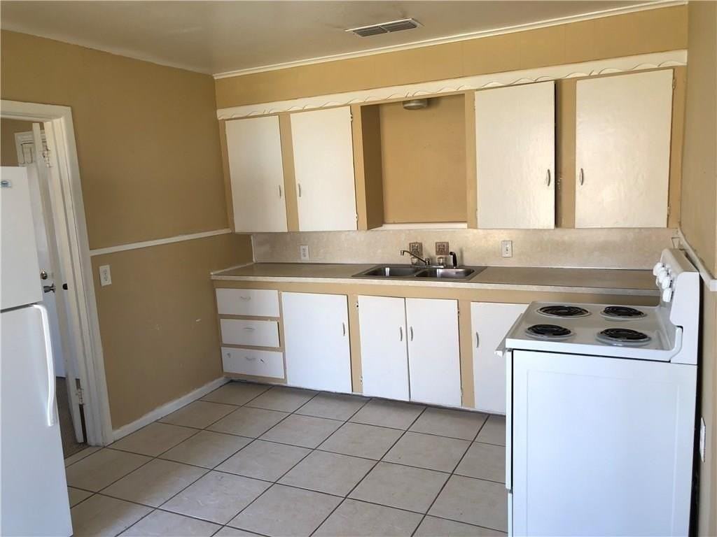 1602 S 9th St - Photo 2 of 9