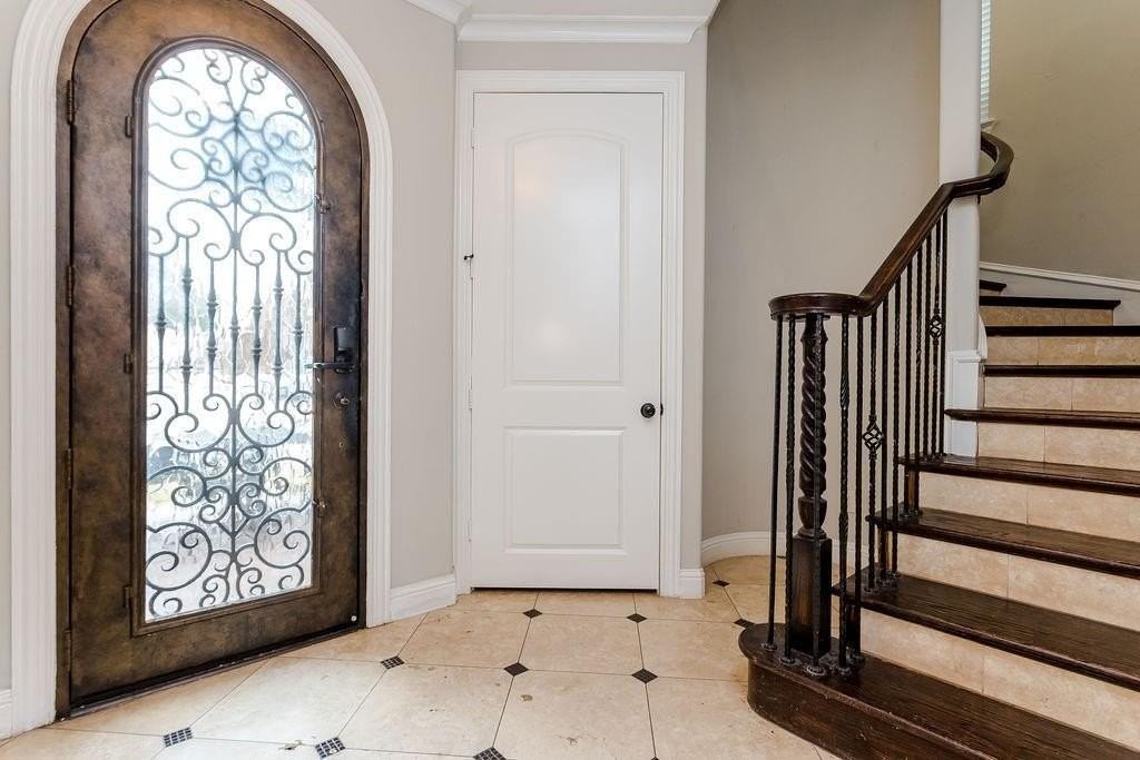 3817 Bowser Ave #A - Photo 2 of 36