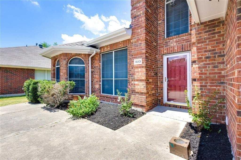 1613 Hightimber Ln - Photo 3 of 35