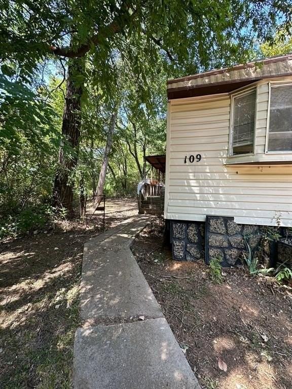 109 E Prospect St - Photo 2 of 16