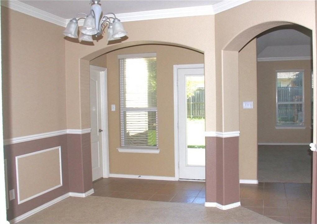 1429 Samantha Creek Drive - Photo 2 of 4