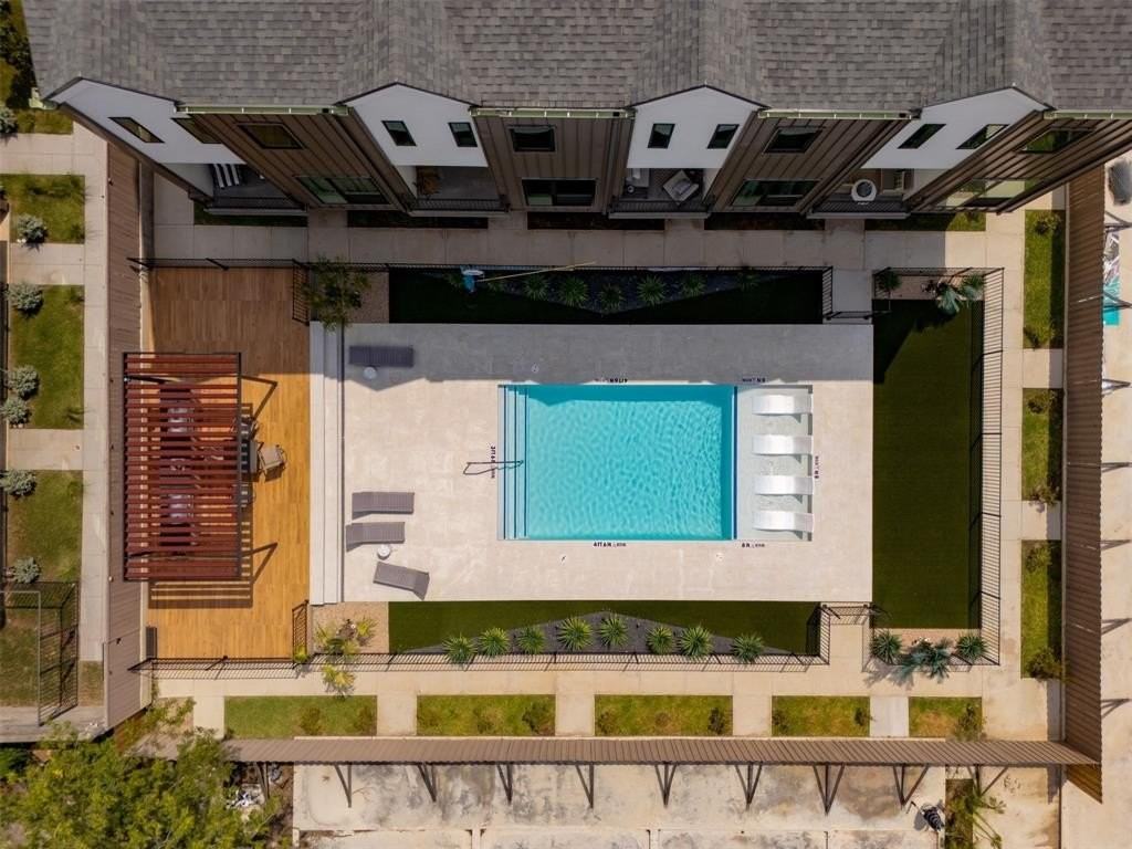 4517 Munger Ave #102 - Photo 6 of 38