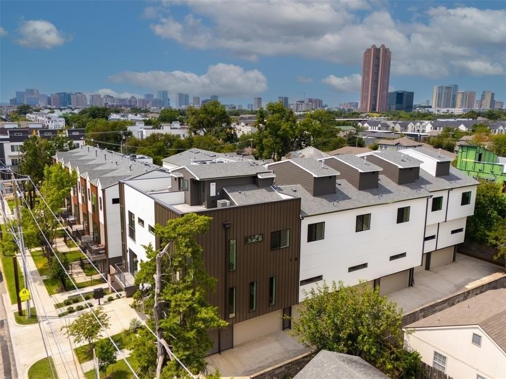 4517 Munger Ave #102 - Photo 7 of 38