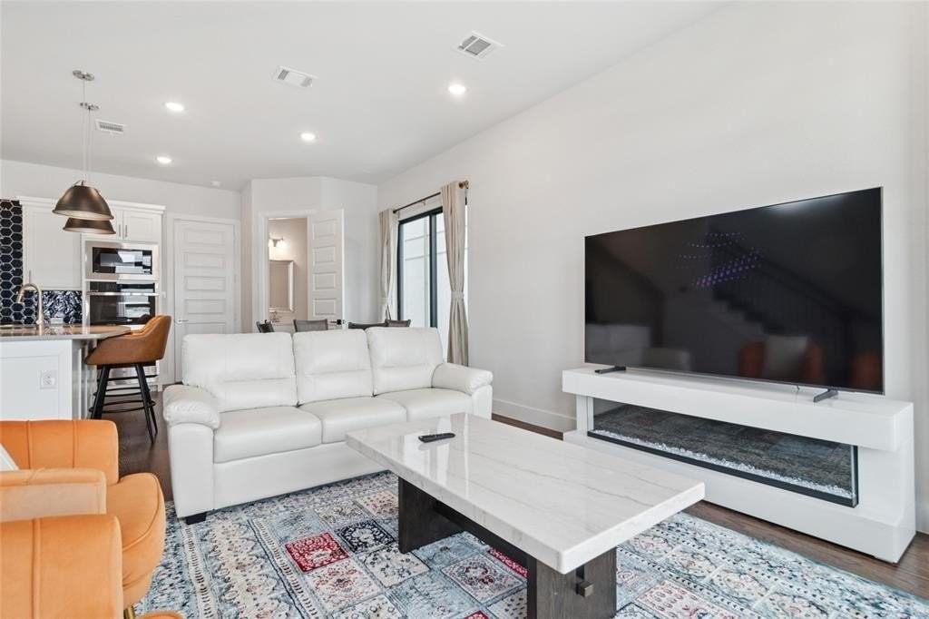 528 Secretariat Dr - Photo 6 of 30