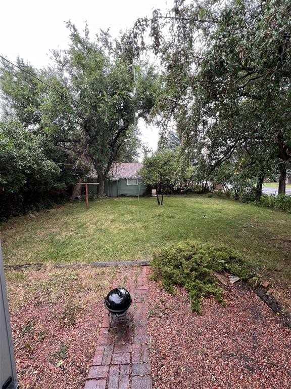 1043 Bleistein Ave - Photo 5 of 8