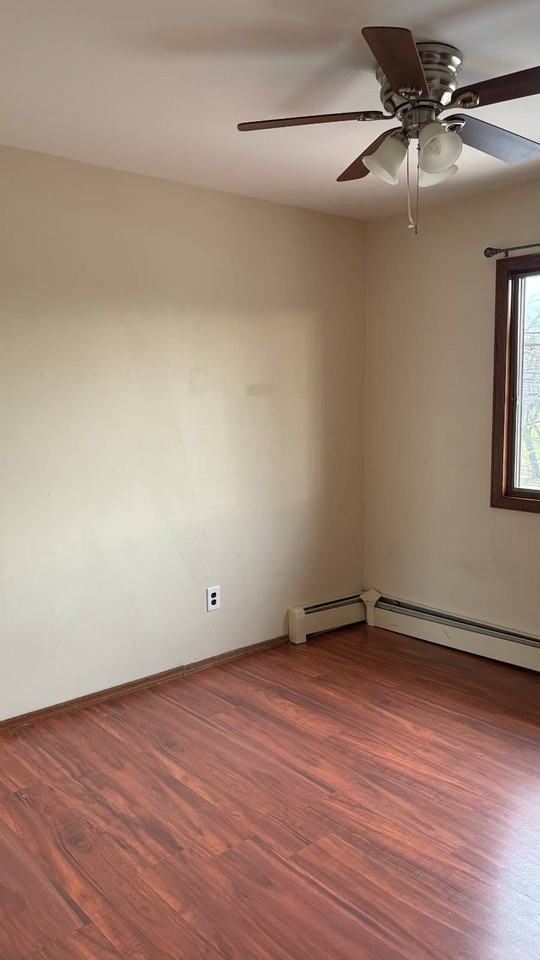 182 Jerusalem Ave - Photo 7 of 7