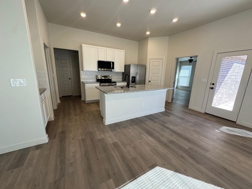 240 Trailblazer Ln - Photo 4 of 15