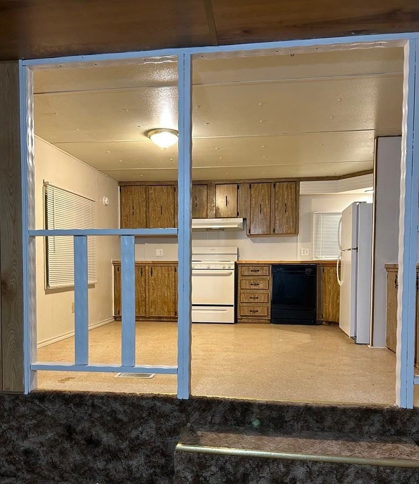 2104 West Moseley Loop - Photo 4 of 4