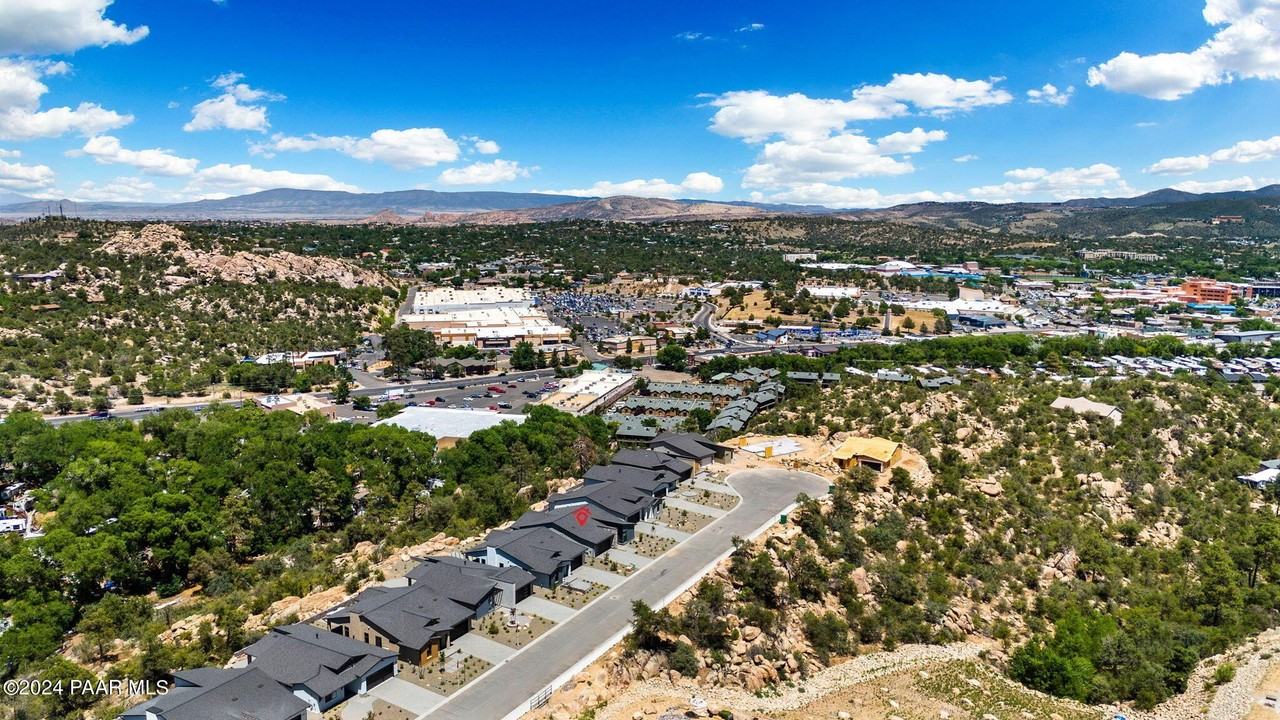 1316 Rockwood Dr - Photo 6 of 48