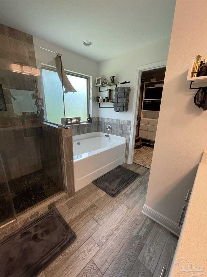 5402 Longhorn Trl - Photo 2 of 13