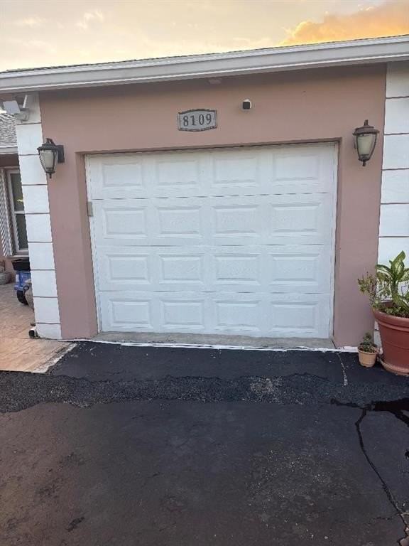 8109 Nw 74th Ter - Photo 2 of 4