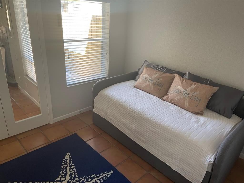 607 Sw 15th St - Photo 7 of 14