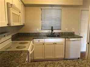 3850 Northeast 21st Way #62 - Photo 5 of 13