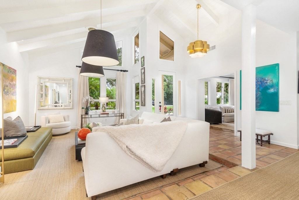 1513 E Camino Del Rio - Photo 3 of 36