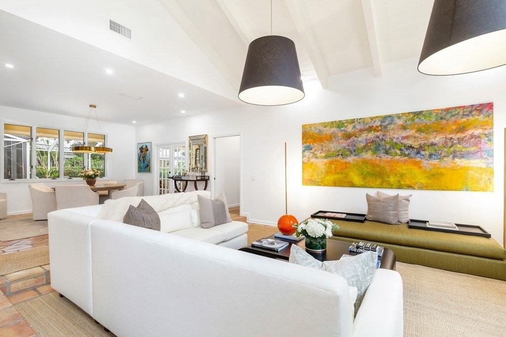 1513 E Camino Del Rio - Photo 5 of 36